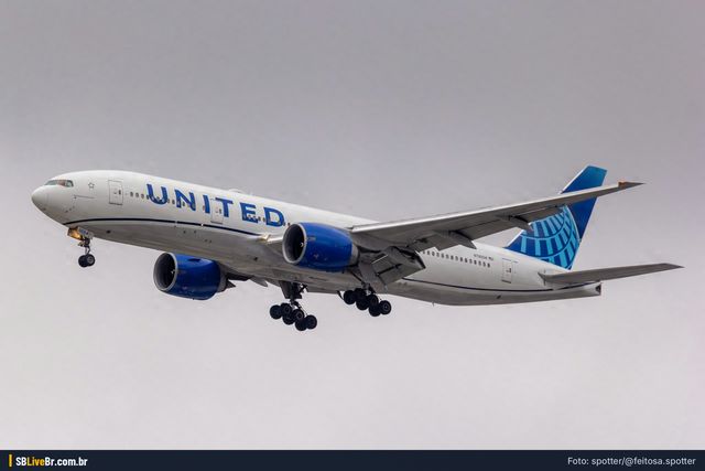 Foto de @feitosa.spotter: B772 United Airlines em SBGR